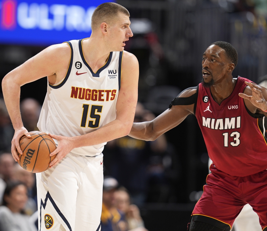 关于凯尔特人血洗意大利男篮，阿德巴约完成帽子戏法的信息