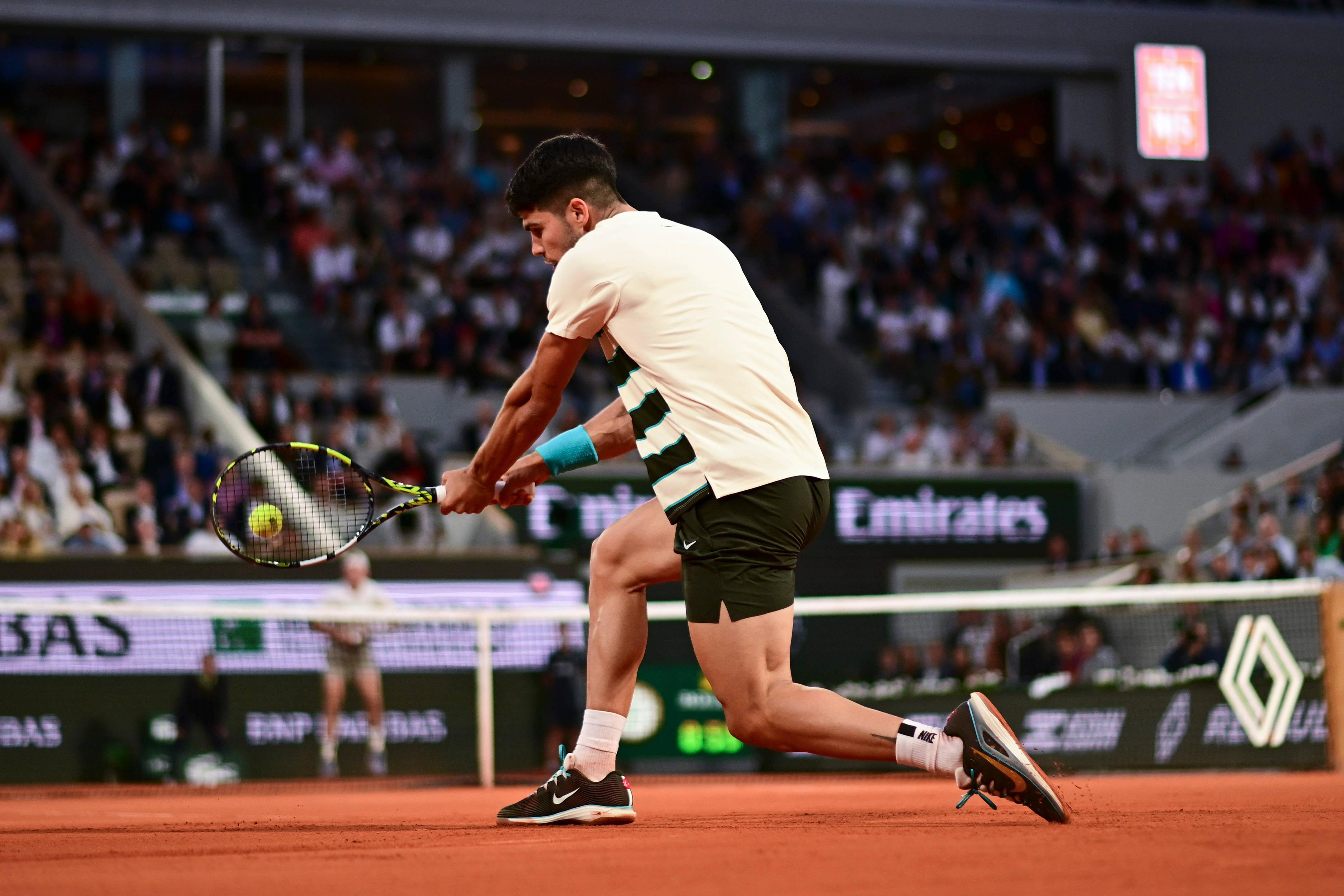 关于世界网球队翻盘法国网球队，阿尔卡拉斯爆发神勇的信息