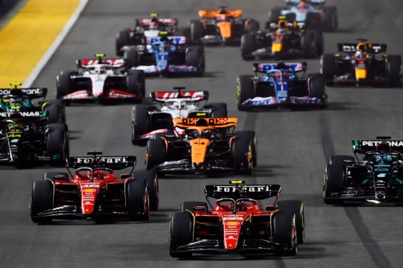 阿斯顿马丁碾压红牛车队，诺里斯惊艳四座的简单介绍