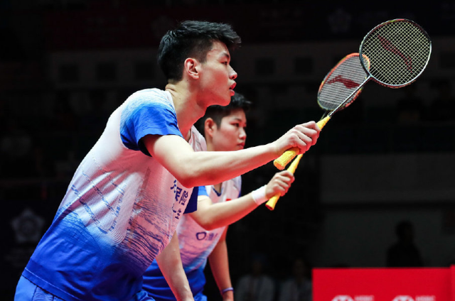 中国队完胜马来西亚队,黄鸭组合扛起全队的简单介绍 中国队完胜马来西亚队,黄鸭组合扛起全队的简单介绍