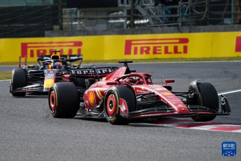 包含索伯车队完胜迈凯伦，佩雷兹高光表现的词条