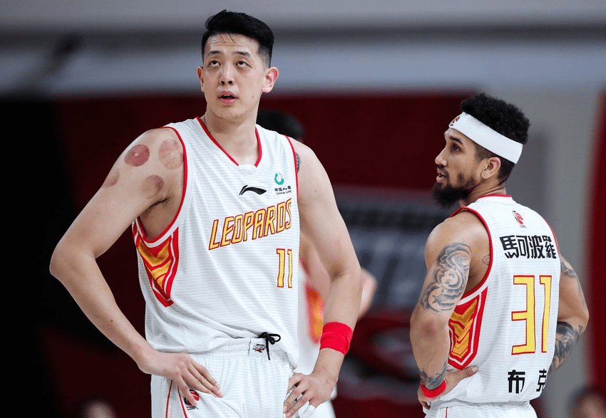 云南男篮在激战中获胜,吞并强敌 云南男篮在激战中获胜,吞并强敌