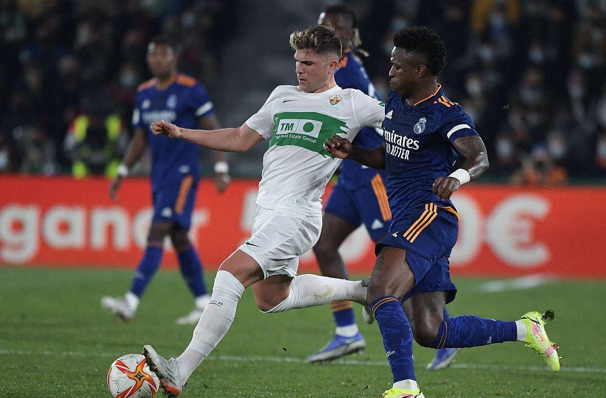 包含雷恩客场失利，球队将努力反击的词条