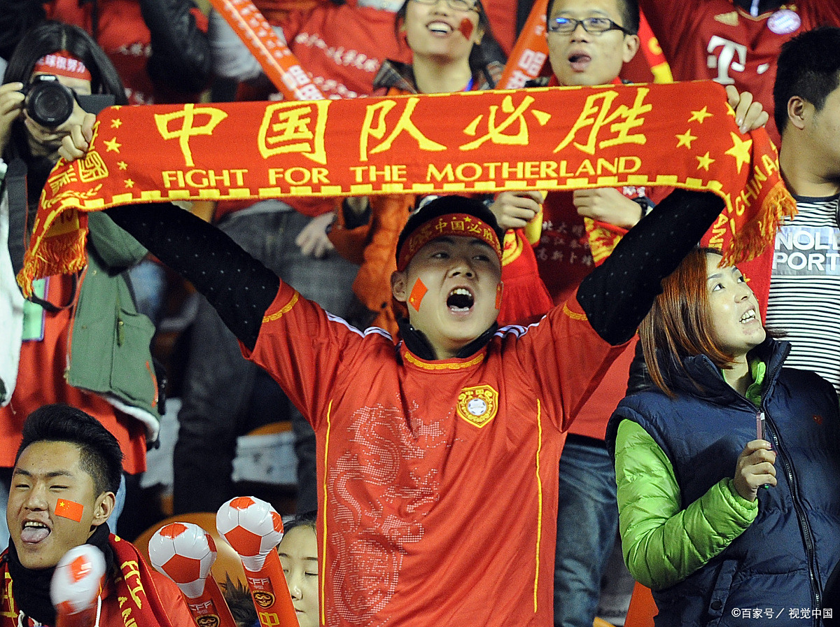 体育界风采展现，举国欢呼加油声不息