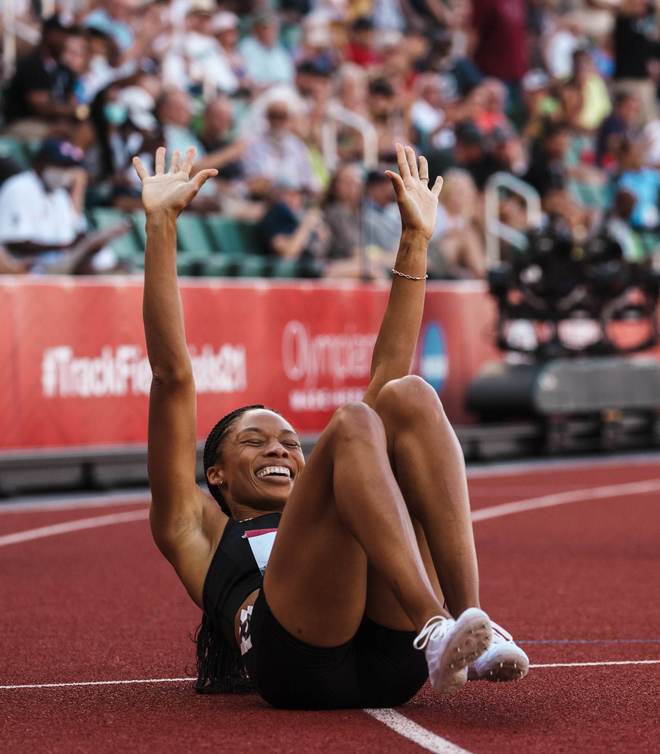 包含俄罗斯田径选手尤索娃跑出个人最佳，夺冠的词条