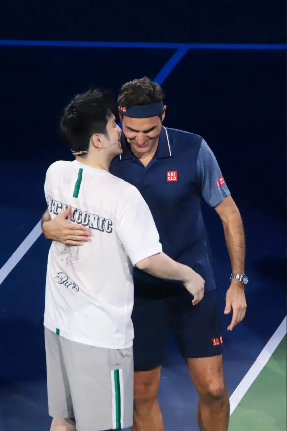 日本网球队碾压德国网球队，费德勒统治全场