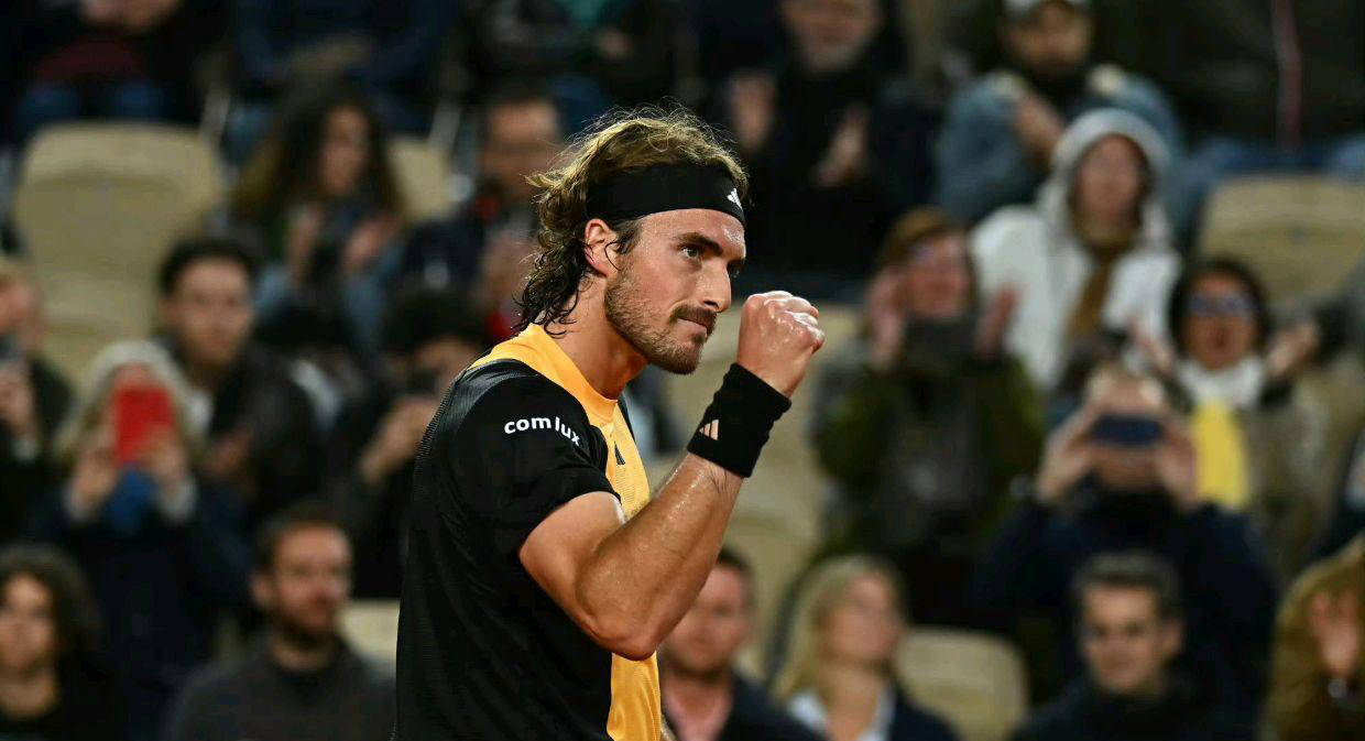 包含意大利网球队绝地反击德国网球队，西西帕斯高光表现的词条