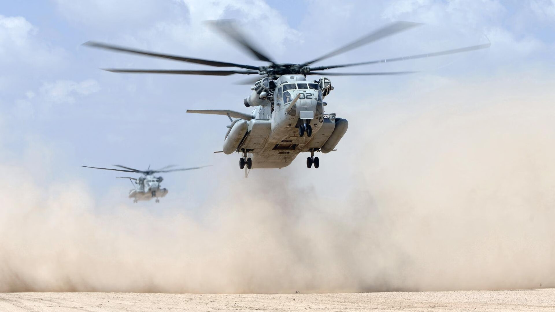 赛道与绿茵场的双重奏，当F1年度争冠战火点燃，韩国足球横扫阿尔及利亚的启示